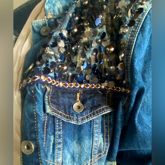 Vintage style Denim Jean Jacket with embellishments. Size M - made in Italy - Picture 4 of 16